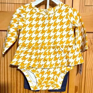 Carter's 2-Piece
Houndstooth Bodysuit